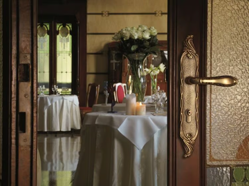 LIBERTY - Chromed brass door handle on back plate by LINEA CALI' - view 3